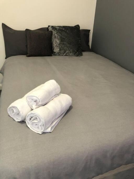 Simple And Sweet, Flat On Lewis Street - 1 Br Appartement Stoke-on-Trent Buitenkant foto